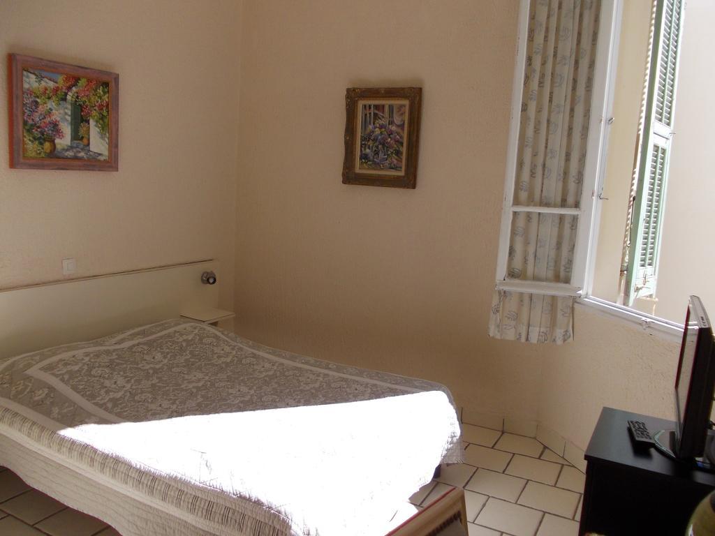 L'oursin Hotel 2*
